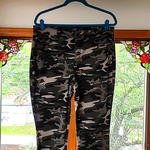 QVC - NYDJ (Not Your Daughter's Jeans) Size 12 Black/Gray Camo Jeans